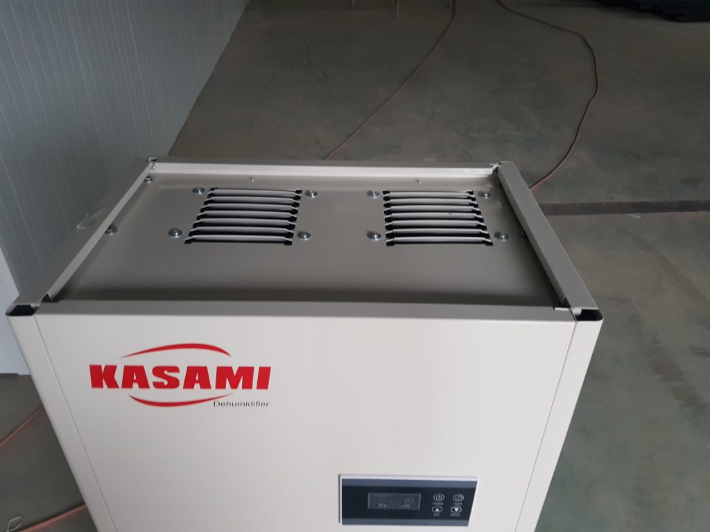 Mặt trên của máy hút ẩm công nghiệp Kasami
