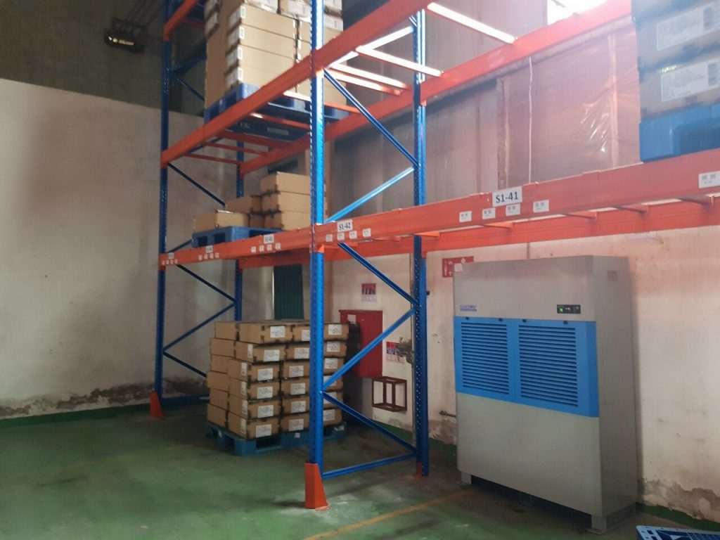 Máy hút ẩm công nghiệp Harison bảo quản hàng hóa khỏi nấm mốc