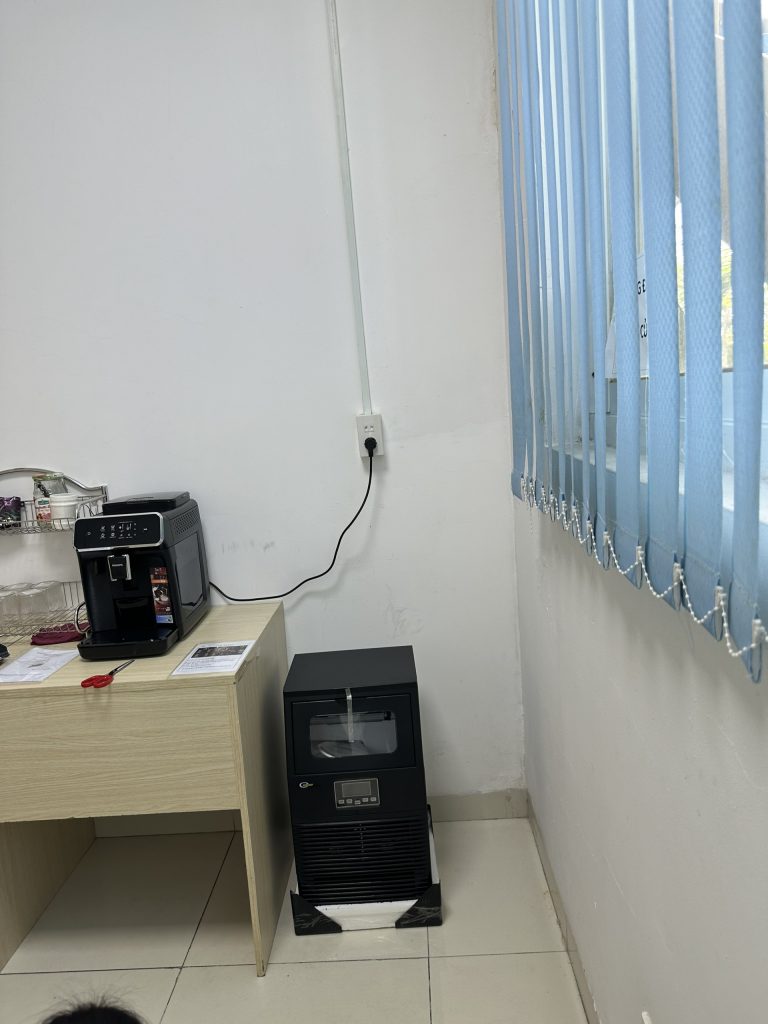 Máy làm đá viên 40kg cho văn phòng